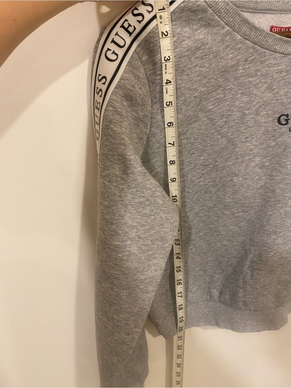 Guess Cropped Sweater - Picture 5 of 6
